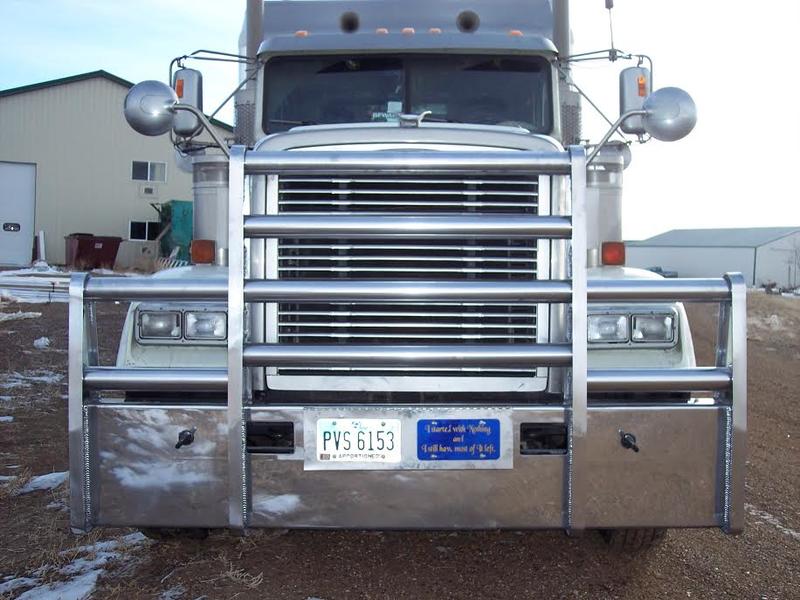 Polished aluminum custom semi truck bumper with integrated grille guard and reinforced design